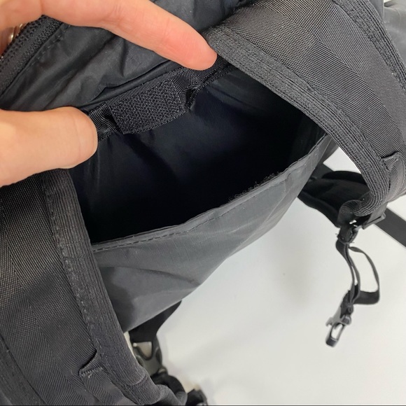 Patagonia Ultralight Black Holeยฎ Tote Pack Backpack Embroidered Silverback logo - Picture 5 of 15